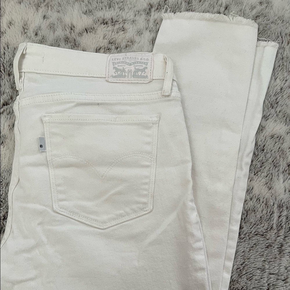 White Levi Distress Jeans